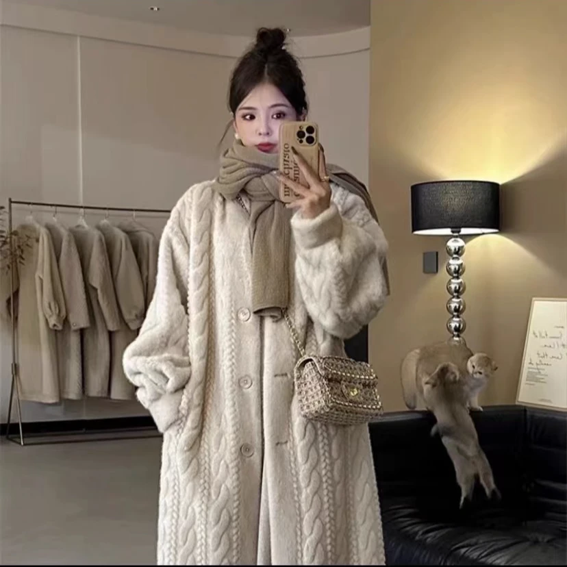【慵懒风】2025新款环保毛毛绒长款大衣女麻花设计外套秋冬季百搭