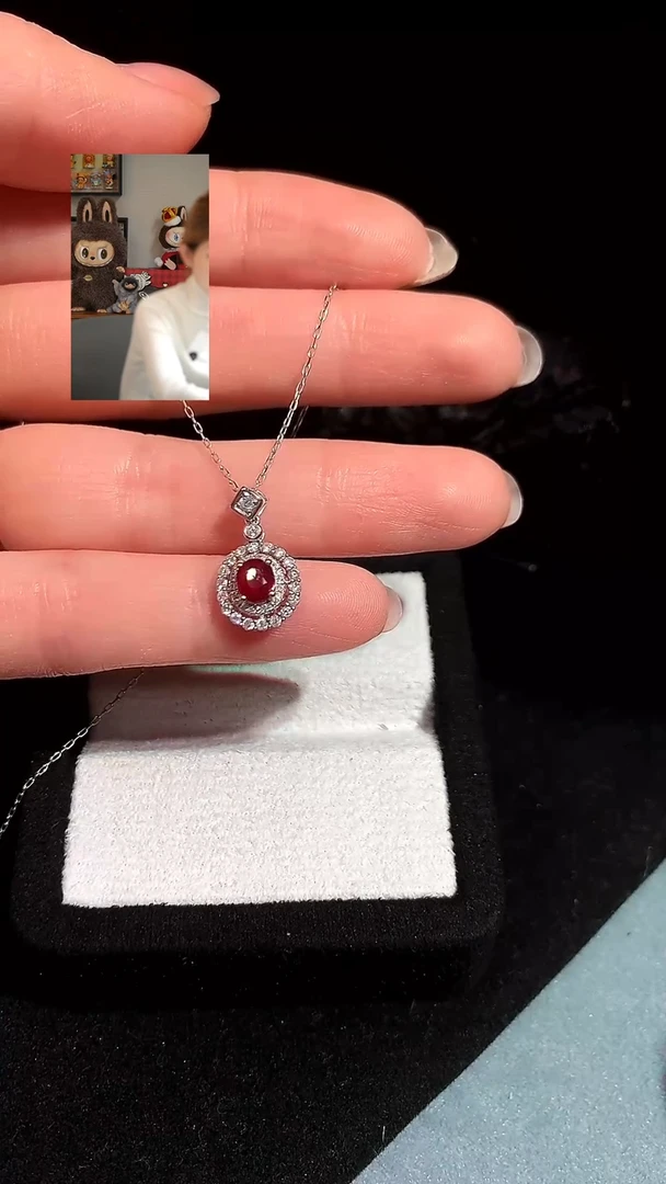 颈饰18K金镶嵌红宝石无烧红宝石55分吉尔德