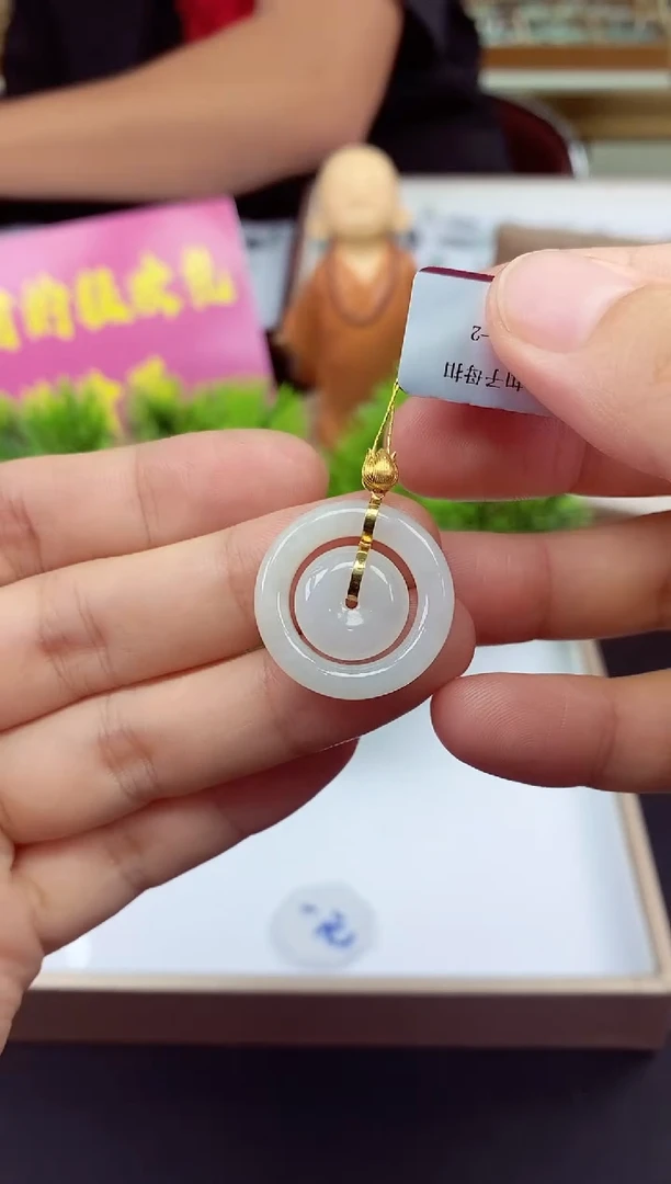 吊坠(不含链)18K金镶嵌翡翠子母扣多样性发其一@@CMT1436-2