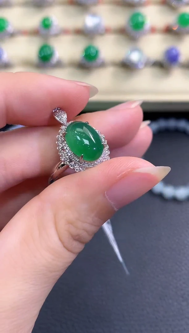 翡翠戒指18K金镶嵌春日珠宝 B96