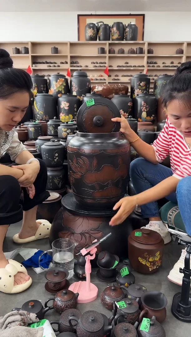 罐瑕疵水缸 20升荷花  722