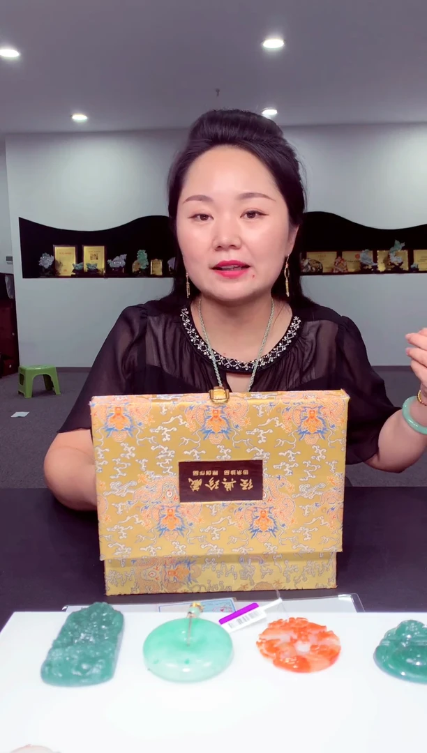 定制翡翠未镶嵌欧***布天然翡翠（拍一发一）