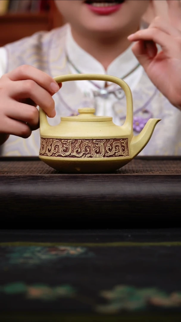 茶壶紫砂本绿 提壁提梁 八刀刻绘