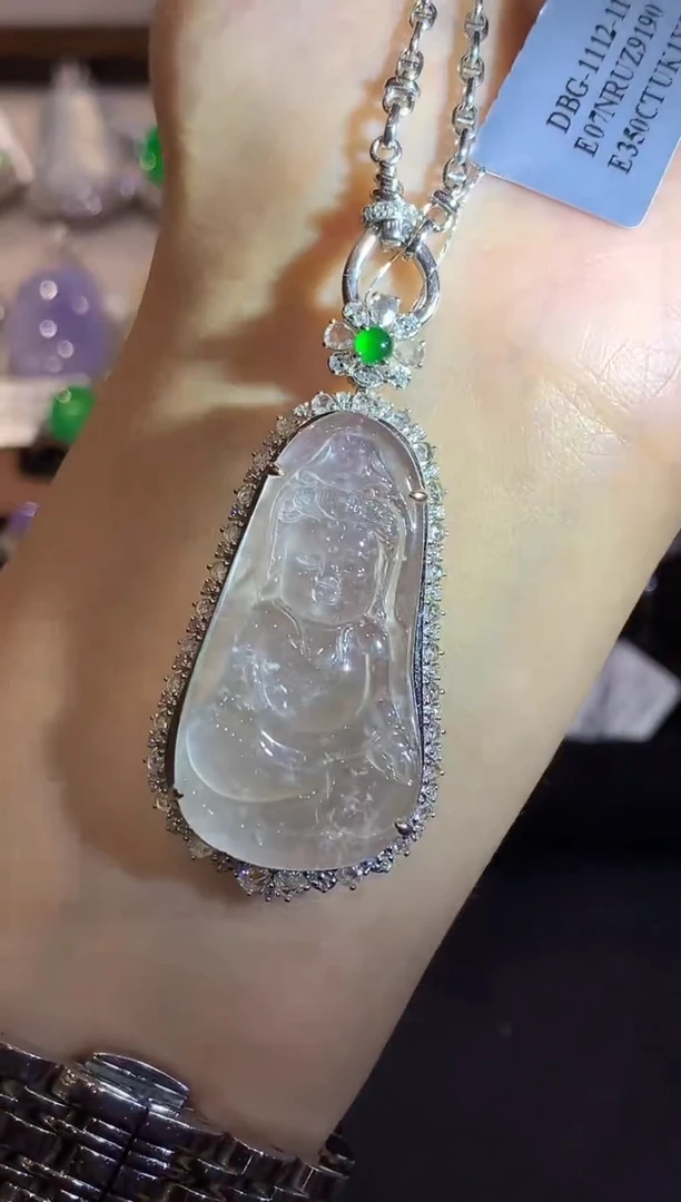 吊坠(不含链)18K金镶嵌翡翠?***浅LSR多样性发其一