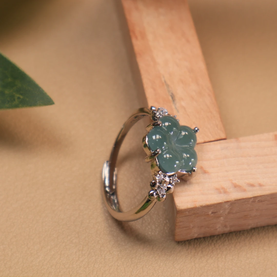 天然A货翡翠精美镶嵌花花戒指（多样性发货）