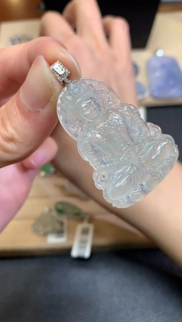 【闪购商品】翡翠颈饰18K金镶嵌度母【无服务费】