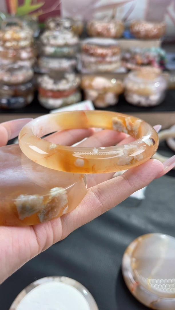 未镶嵌手镯石英质玉64