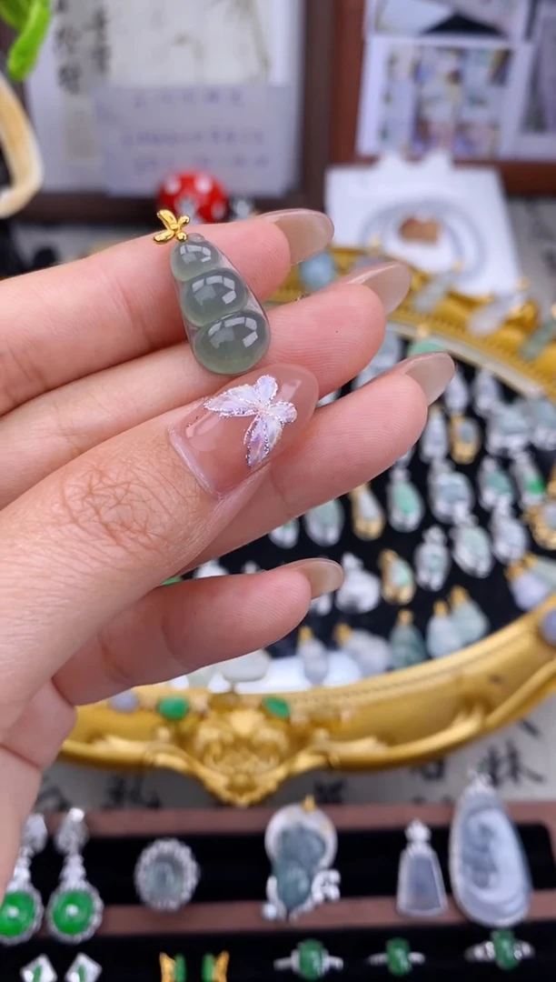 【闪购商品】翡翠颈饰18K金镶嵌111111111111111