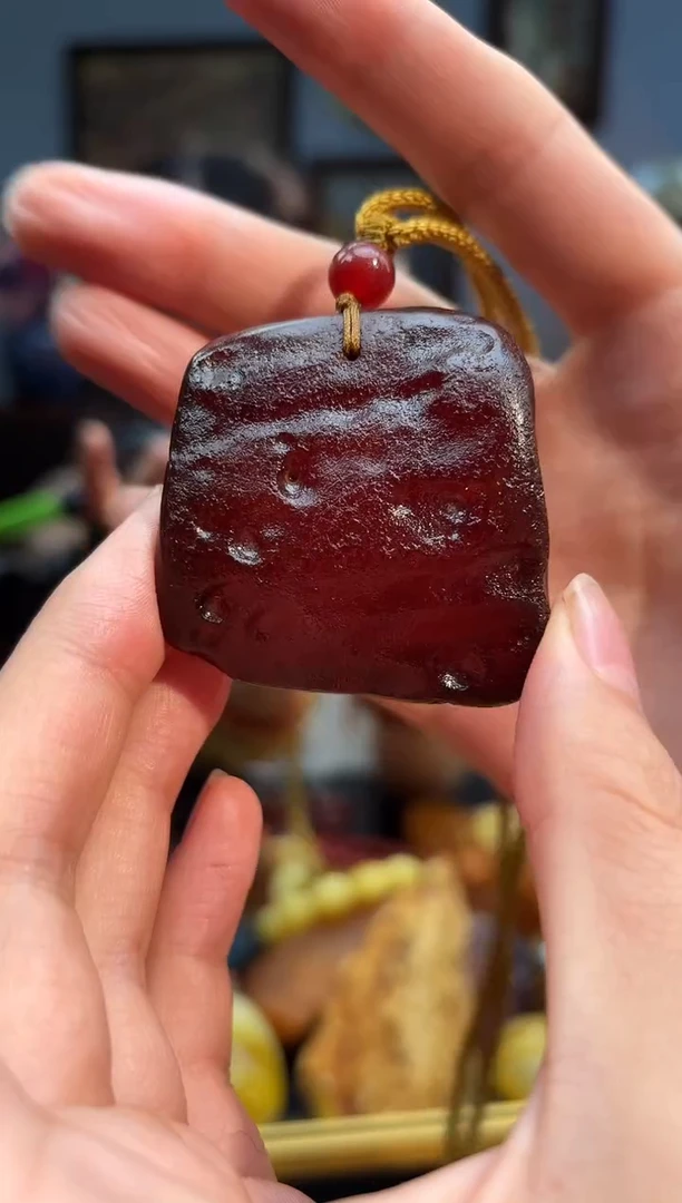 琥珀颈饰未镶嵌吊坠