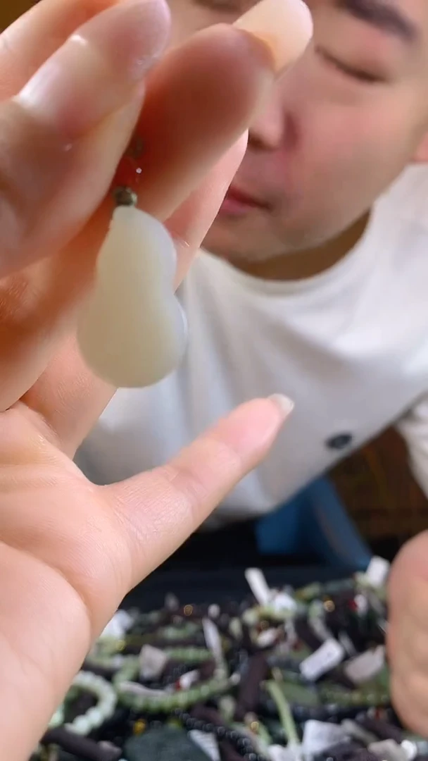 和田玉未镶嵌颈饰多样性发货，拍一发一