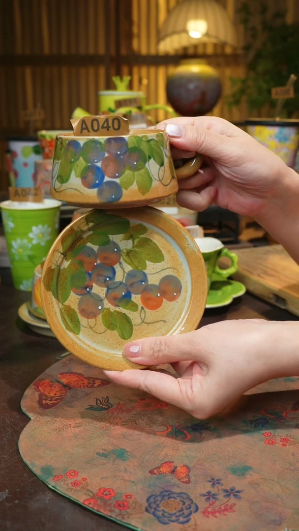 陶瓷景德镇高温釉下手绘陶瓷