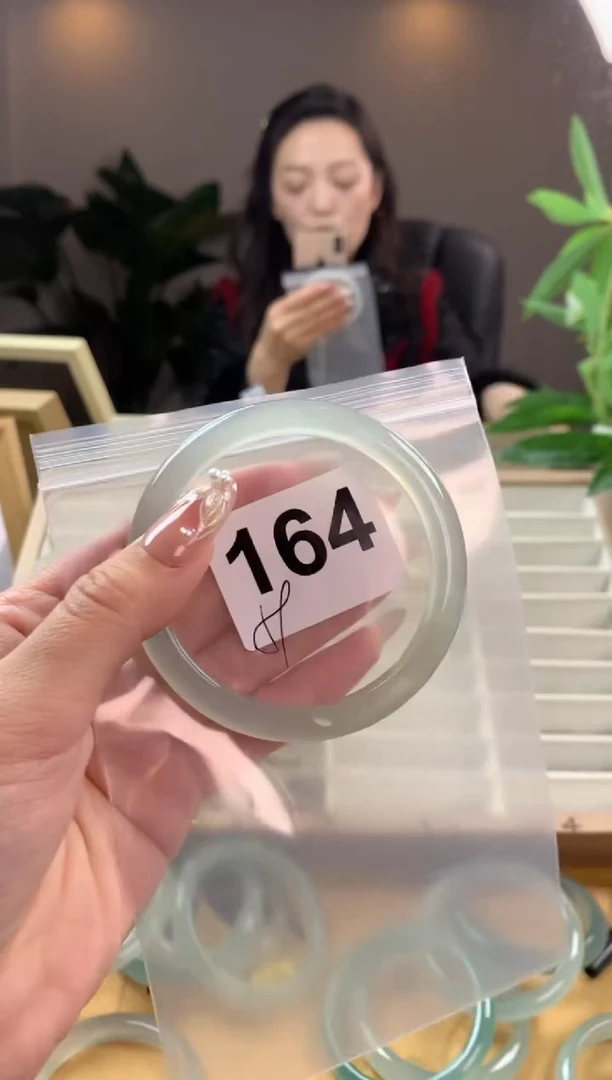 【闪购商品】玛瑙/玉髓手镯未镶嵌164微瑕