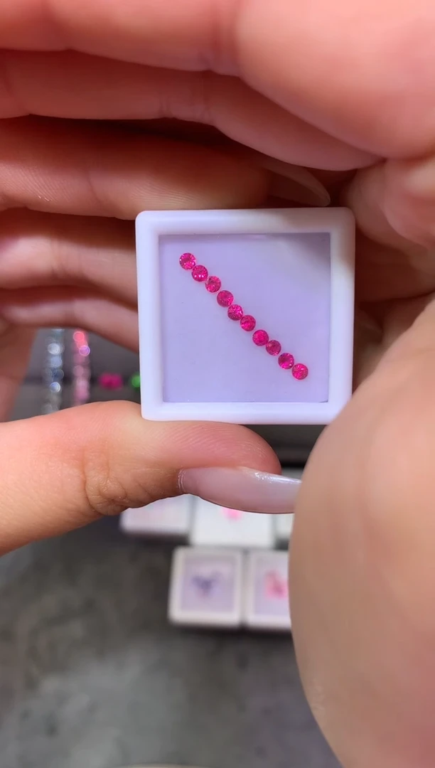 裸石尖晶石圆切 一盒10/P 0.58ct