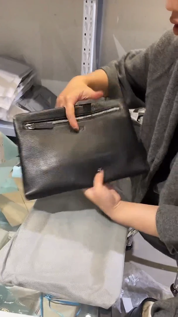 头层牛皮550品牌男包清货中（不要卡单，理性消费）