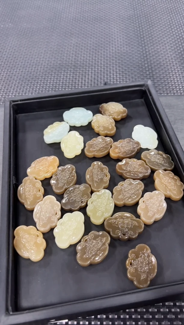 和田玉未镶嵌颈饰（多样性发一件）