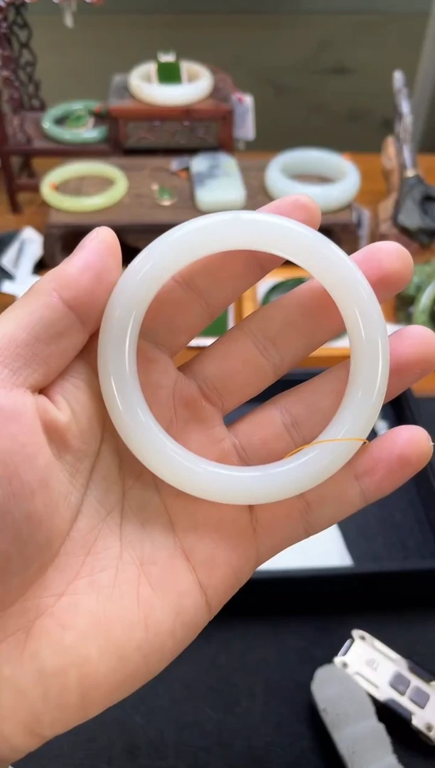 未镶嵌手镯和田玉青海野牛沟白玉 59+圈