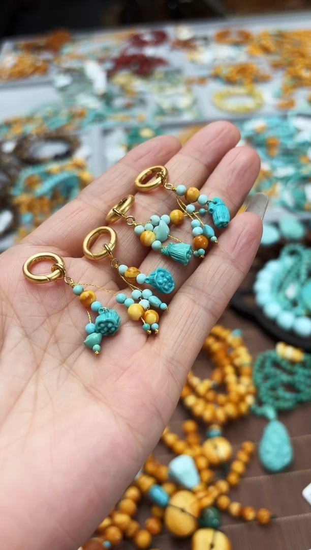 【闪购商品】琥珀裸石未镶嵌滴溜多样发其一