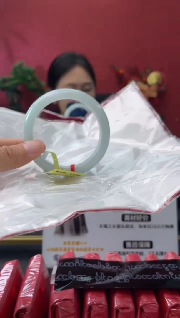 未镶嵌手镯翡翠5