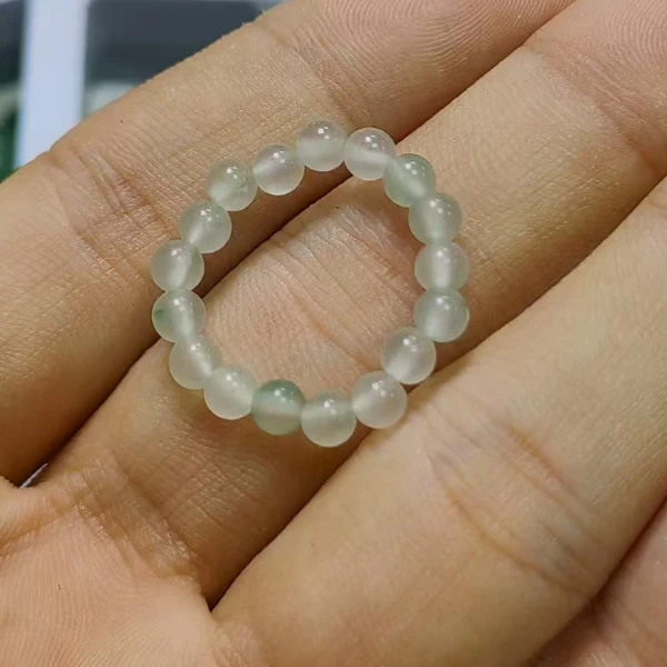 非洲翠珠4mm冰透戒圈白冰绿都有(多样性发其一)