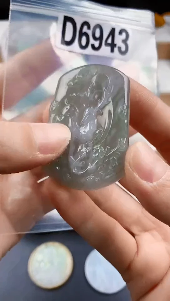 颈饰未镶嵌翡翠天然翡翠吊坠挂件