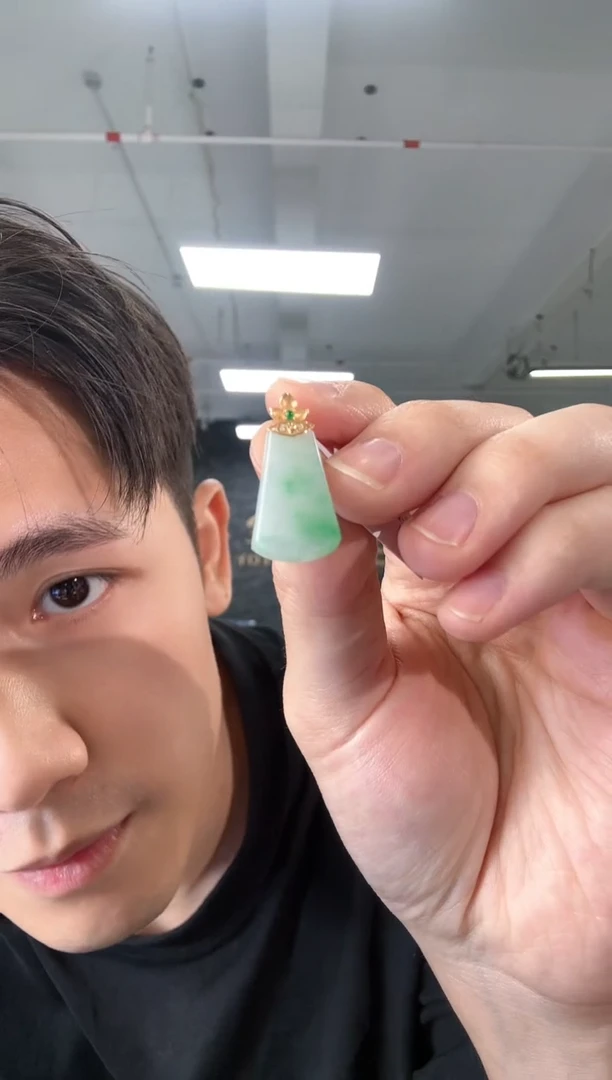 吊坠(不含链)18K金镶嵌翡翠翡翠吊坠