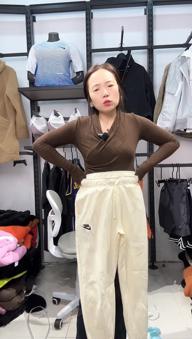 2239  编码  瑕疵直播间过款为准 尺码S