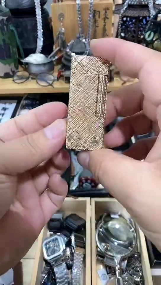 瓷片闪购商品  如图所示