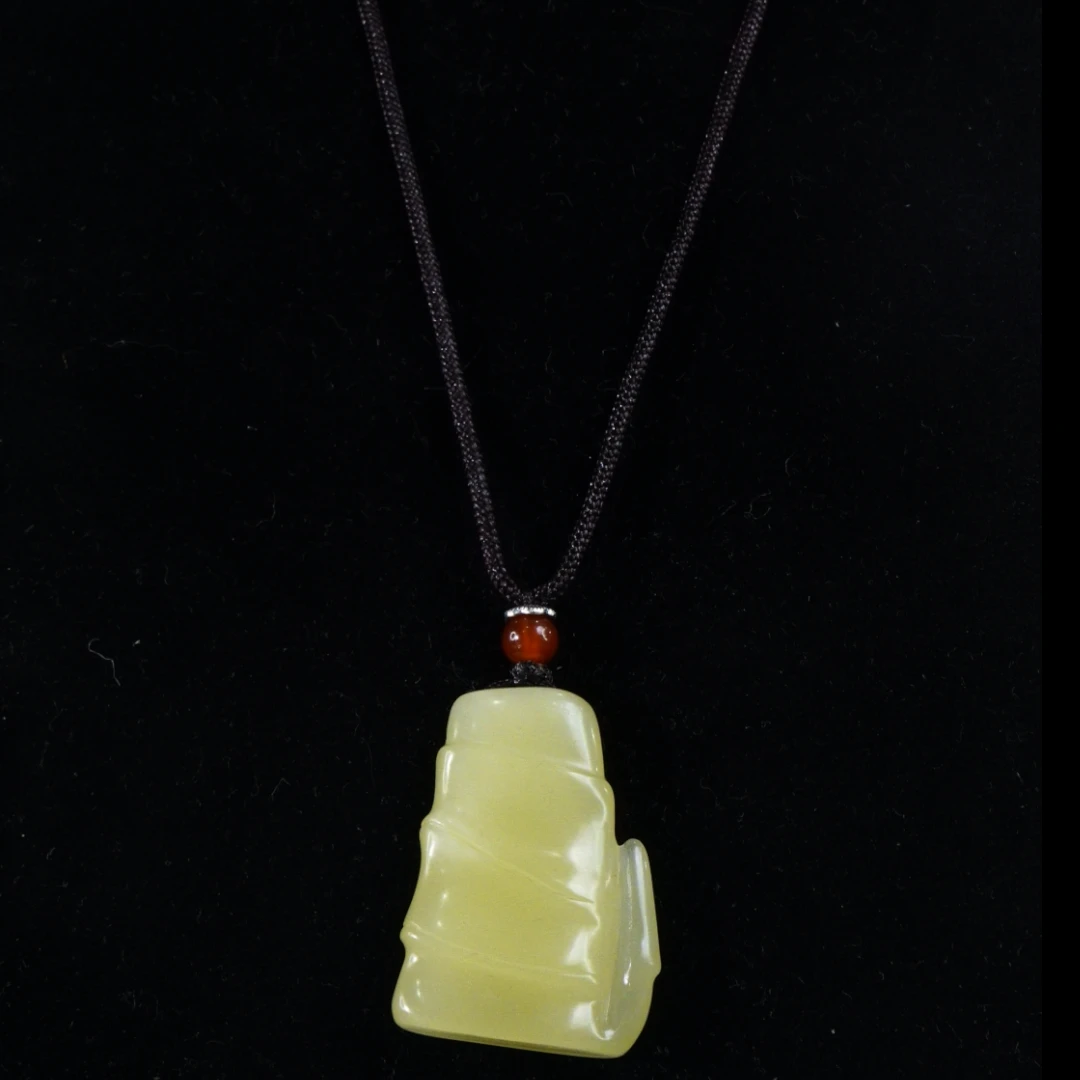 16寿山石结晶芙蓉君子节挂件15.7克3.8x2.7x0.8cm