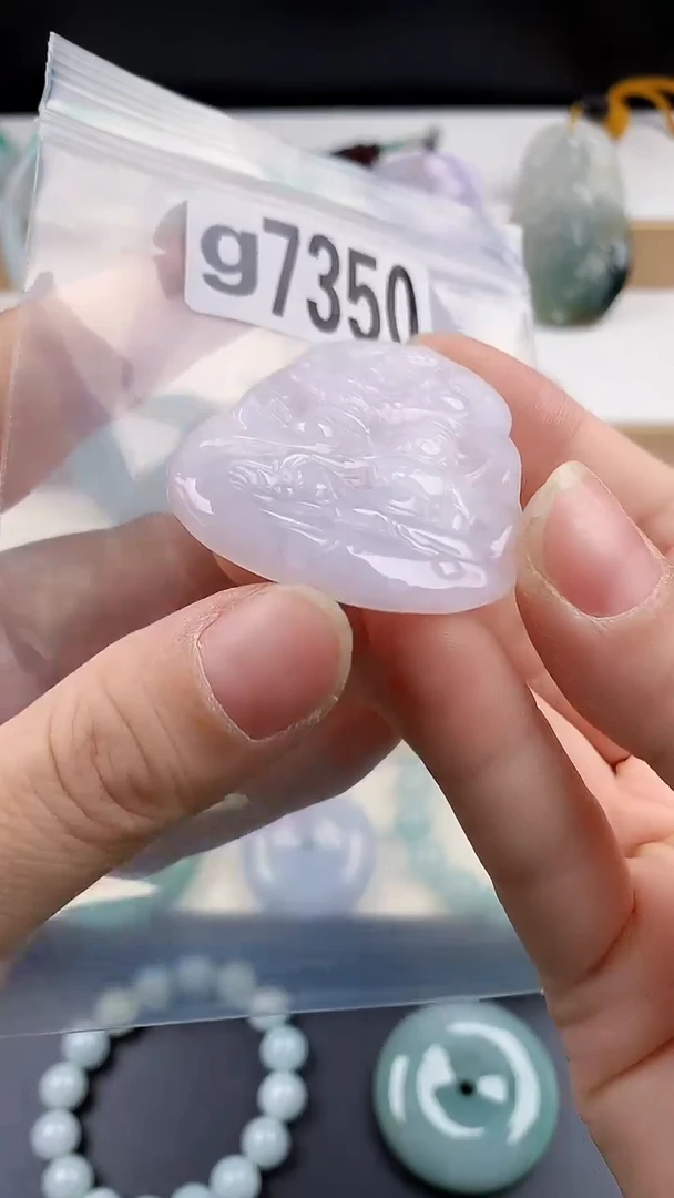 颈饰未镶嵌翡翠天然翡翠吊坠挂件