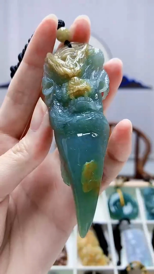 未镶嵌定制翡翠5028zm-毛货挂件龙136