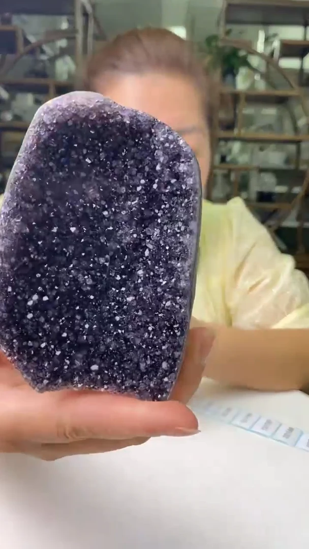 水晶珠宝半成品未镶嵌紫晶洞D178
