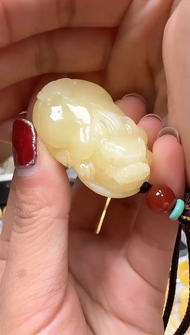 【闪购商品】琥珀裸石未镶嵌挂坠