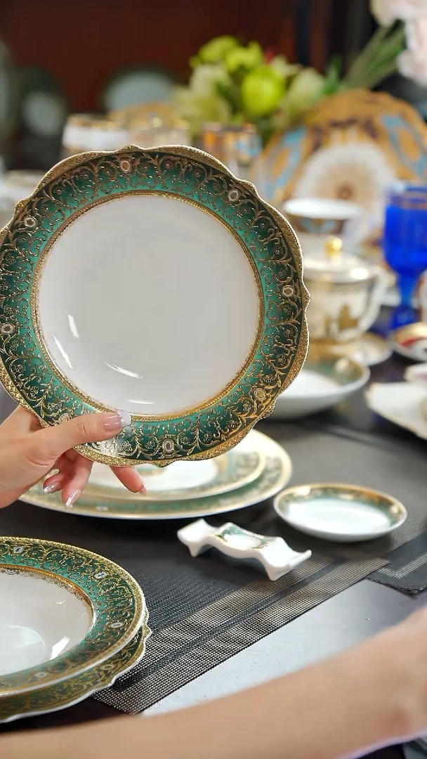 瓷片8.5英寸草帽盘1个