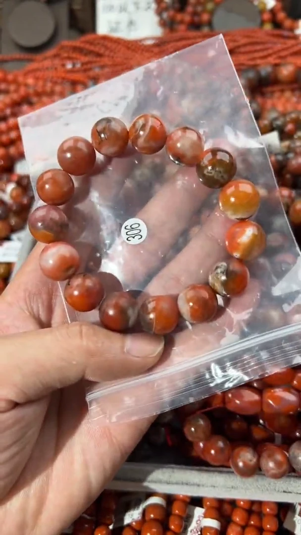 南红玛瑙手串未镶嵌1