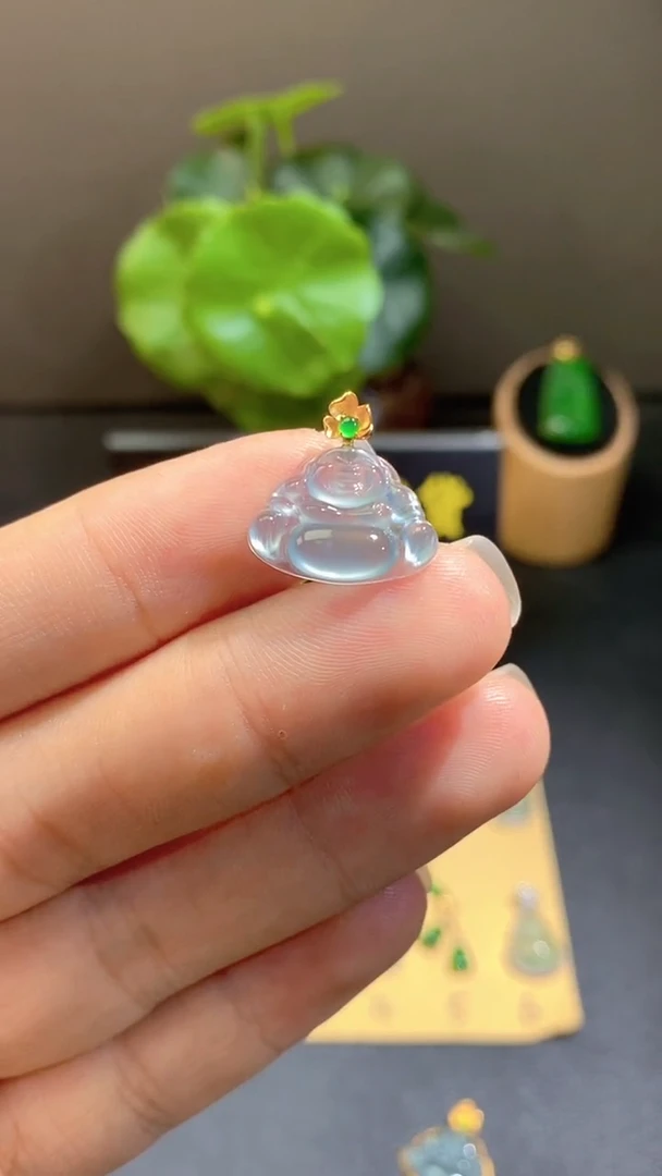 颈饰18K金镶嵌翡翠翡翠A货