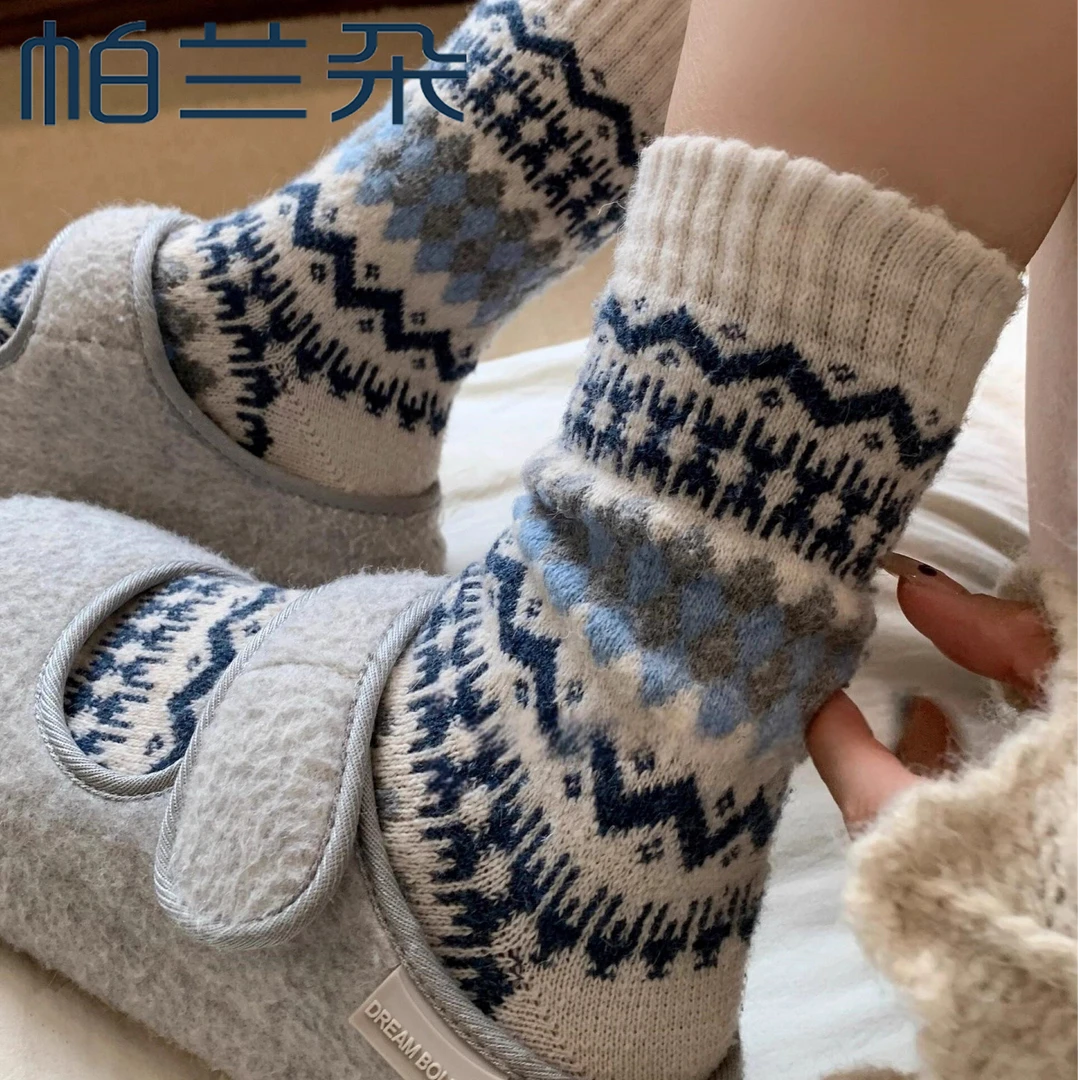 帕兰朵羊毛袜子女冬天加厚保暖中筒袜日系费尔岛复古羊绒堆堆袜