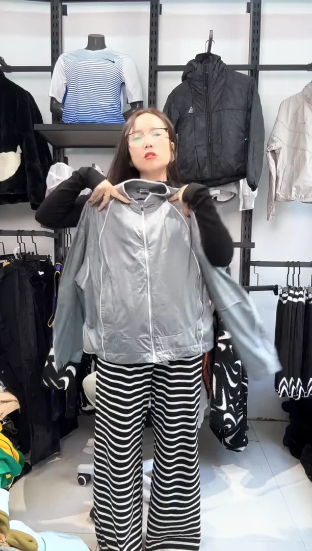 2506编码  瑕疵直播间过款为准 尺码170