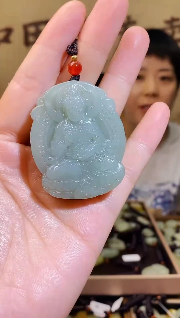 和田玉未镶嵌颈饰1