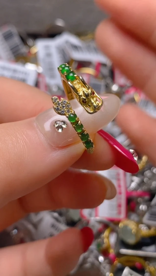 银S925镶嵌戒指翡翠百内无证书