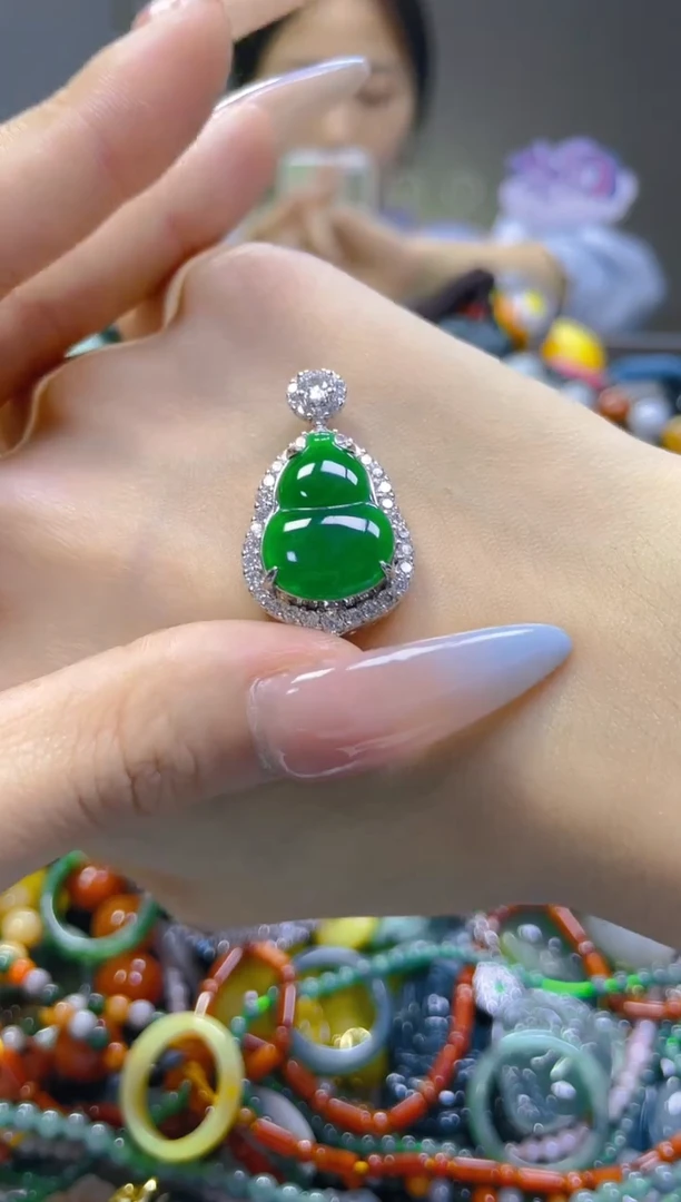 翡翠未镶嵌颈饰/R/翡翠A货，一件也是批发价