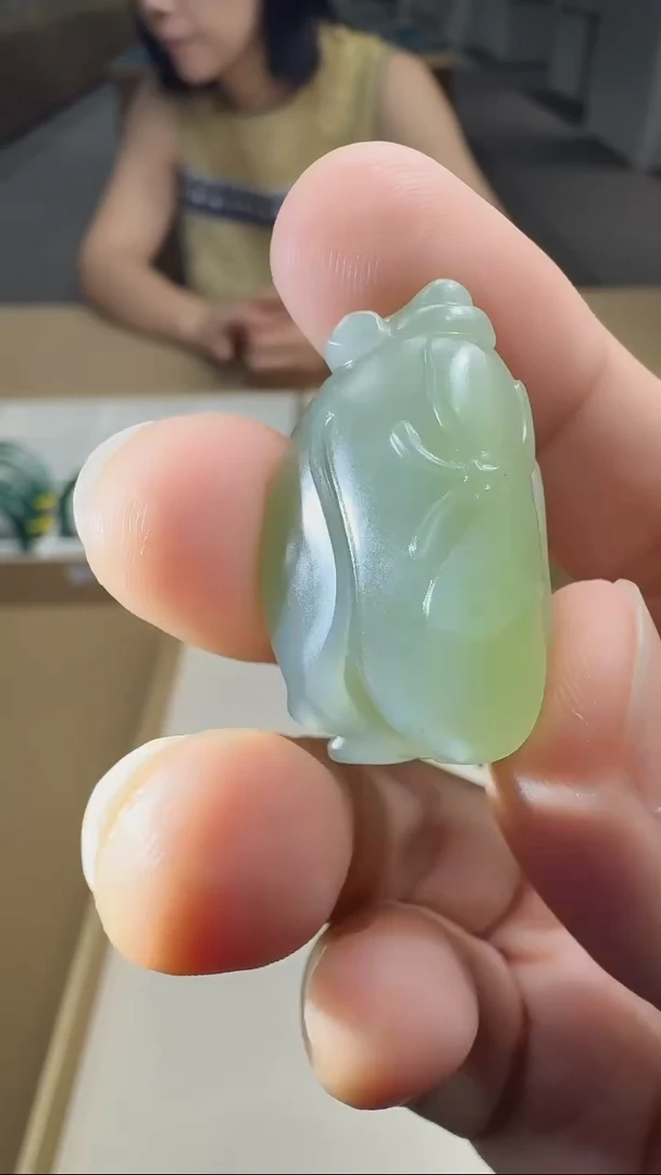 和田玉未镶嵌吊坠(不含链)青海翠青