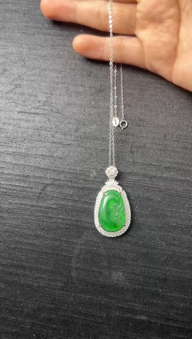 颈饰银S925镶嵌翡翠如意吊坠-592904