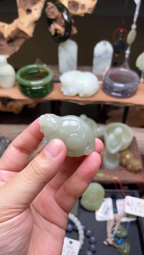 【闪购商品】和田玉吊坠未镶嵌且末青白 貔貅-2号