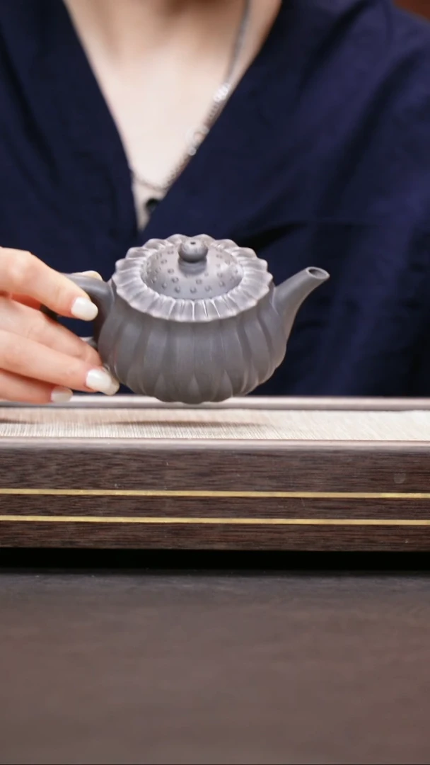 茶壶紫砂天青泥 菊蕾