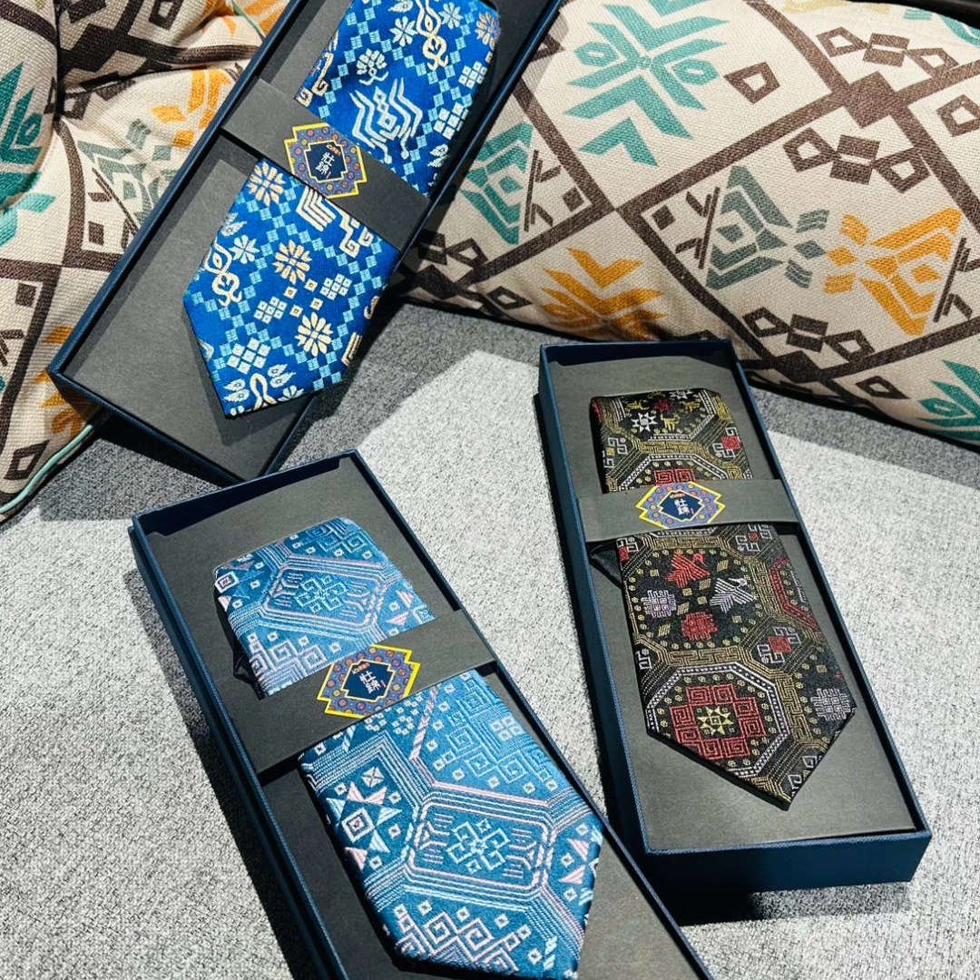 谭湘光 | 广西非遗手工壮锦领带礼盒装时尚休闲百搭个性便携情侣