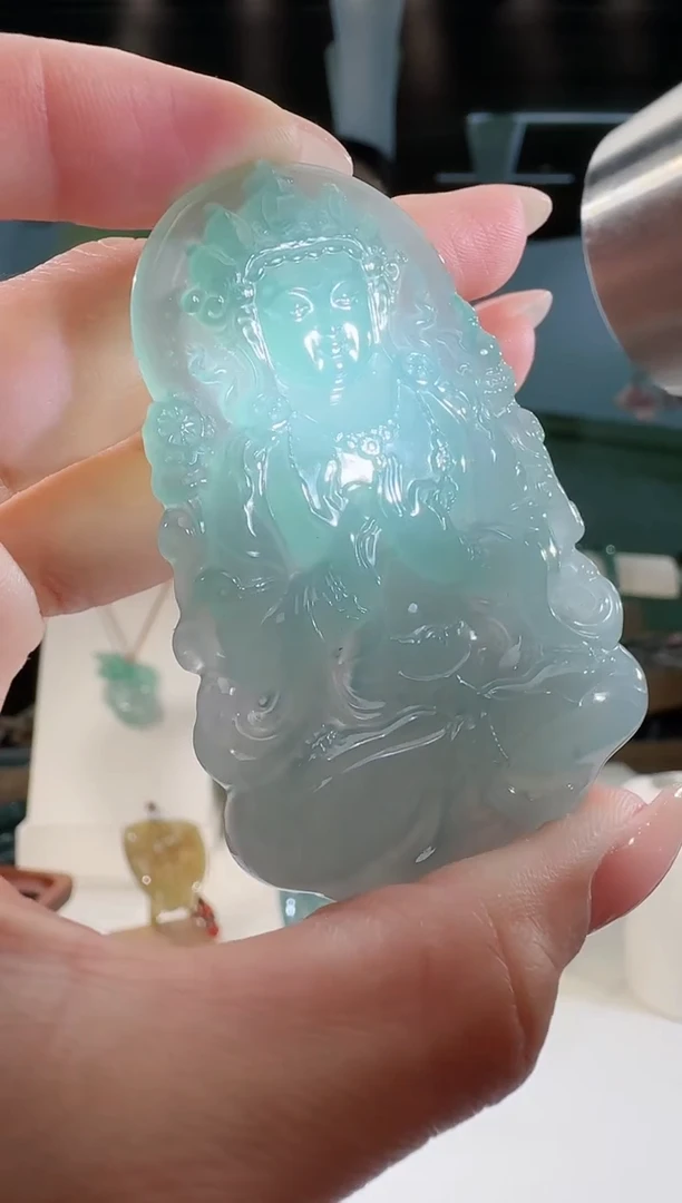 翡翠未镶嵌吊坠(不含链)纯天然A货翡翠观音（多样性发其一）
