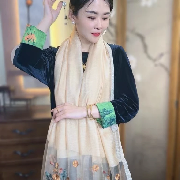 2025新款 刺绣款175*75左右桑蚕丝围巾百搭丝巾-【丝锦秋恋】杏色