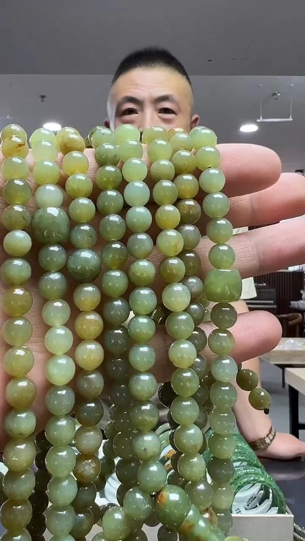 未镶嵌透闪石质玉挂件108 粒-多样性发货其中发一