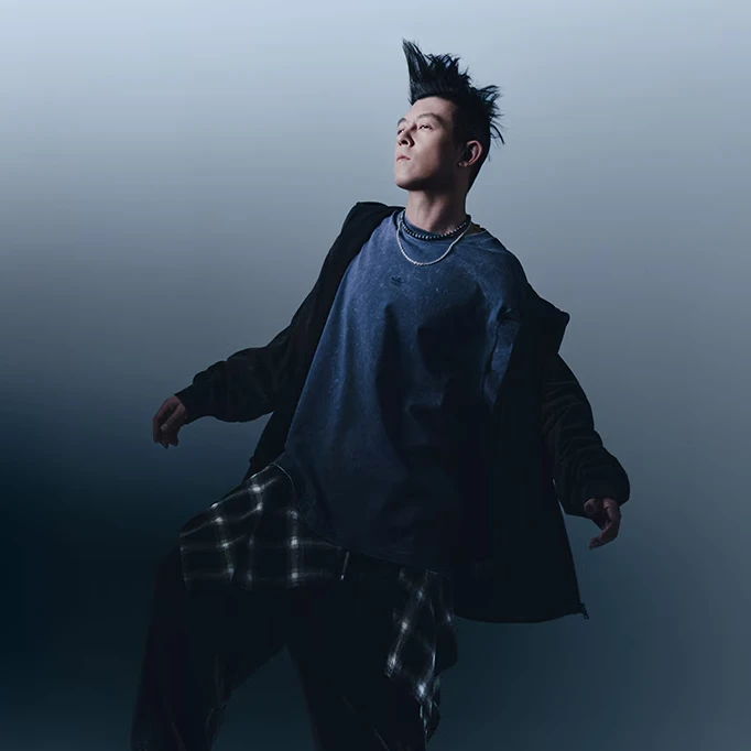 adidas阿迪达斯陈冠希同款三叶草男子水洗做旧运动套头卫衣KA6760