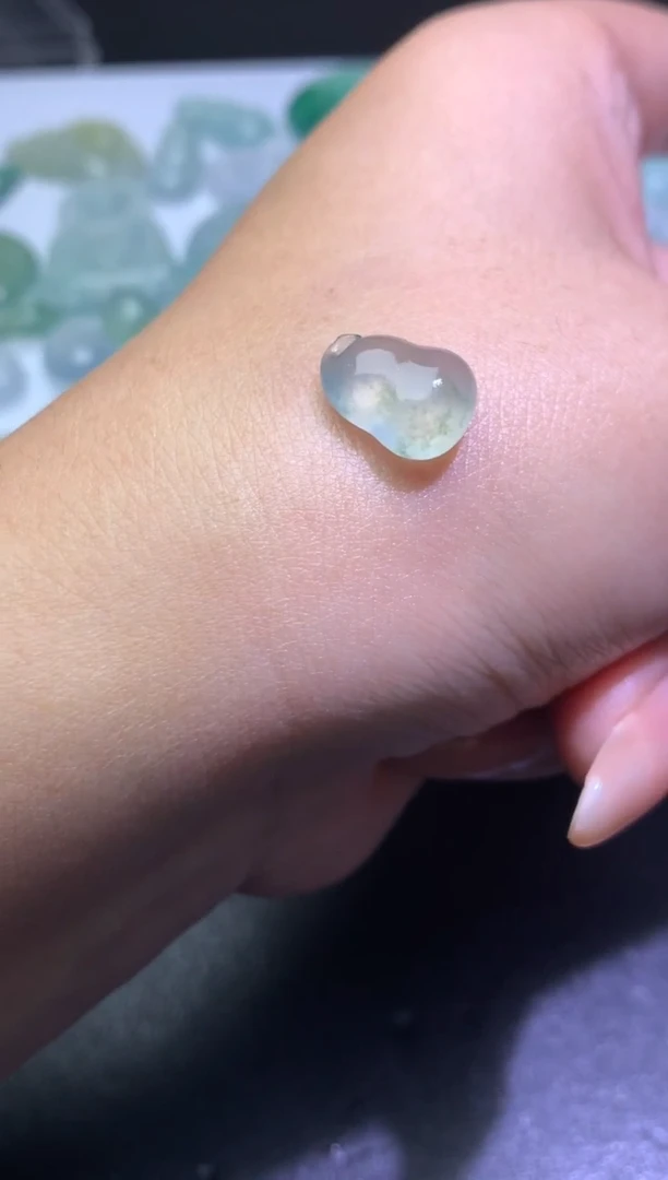 未镶嵌定制翡翠毛货